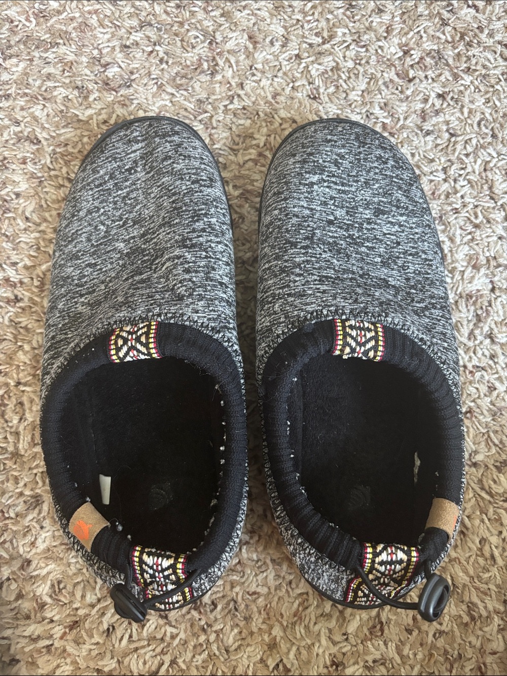 Acorn Women's Slip-On Slippers in Heathered Black